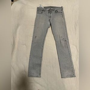Vintage Levi’s 501 button fly jeans. 34x32